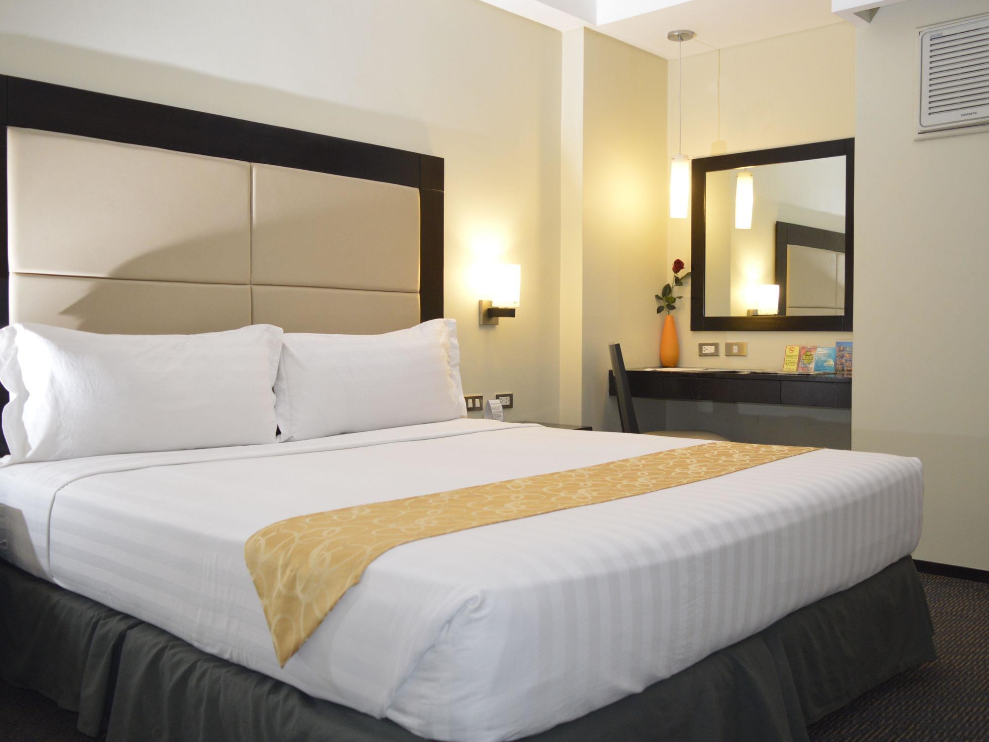 Mallberry Suites Business Hotel Cagayan de Oro Bagian luar foto