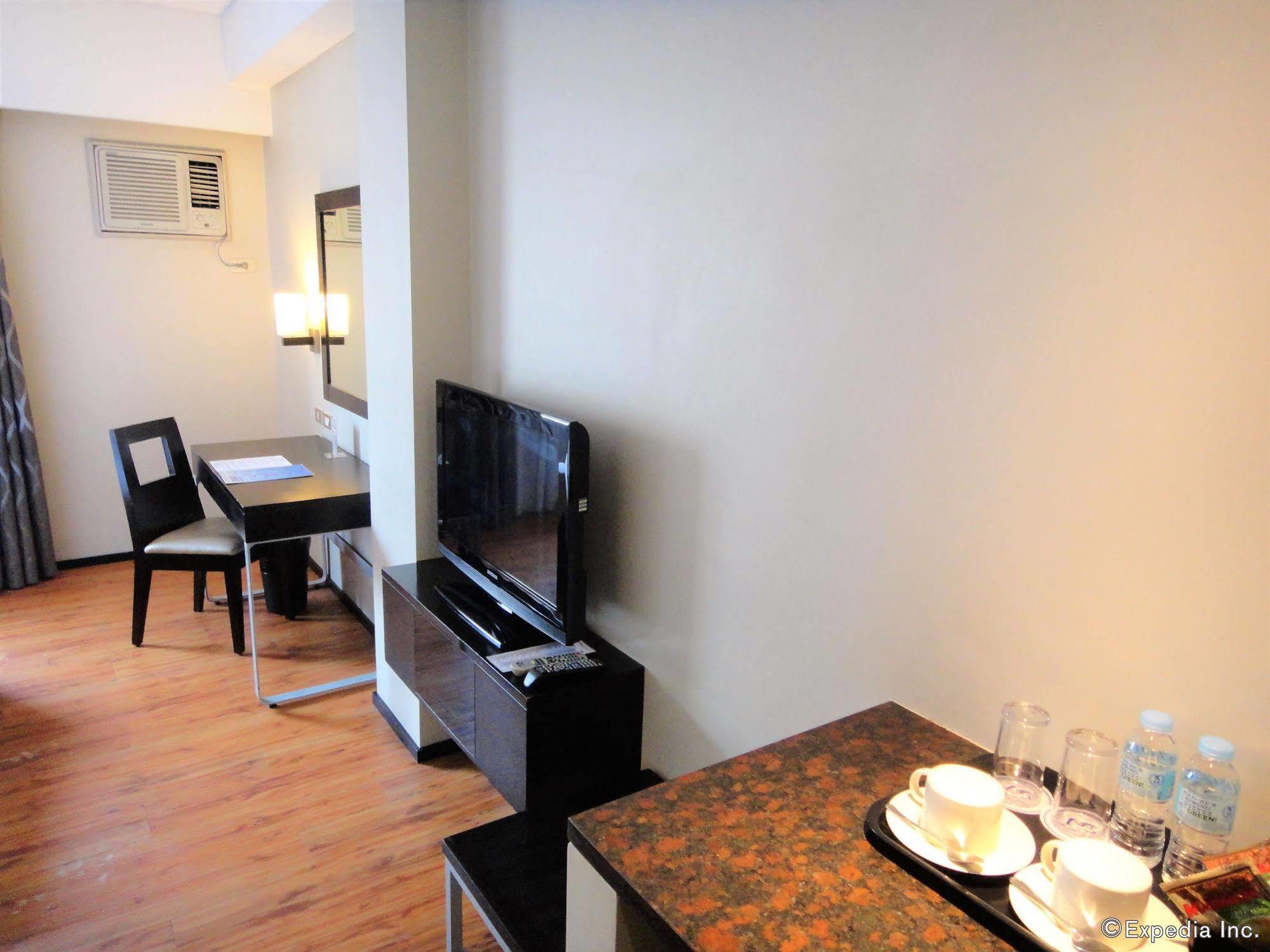 Mallberry Suites Business Hotel Cagayan de Oro Bagian luar foto